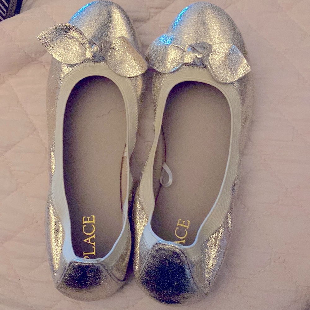 Girls shoes
